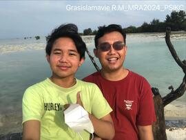 Foto Grasislamavie Bersama Abangnya