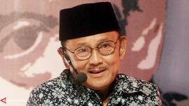 Perkembangan Politik Kebebasan Pers dan Pembentukan Partai Politik