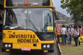 Tur Bus Kampus_Nadira Thaliqa