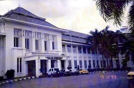 Gedung Fakultas Kedokteran UI di Salemba Tahun 1999