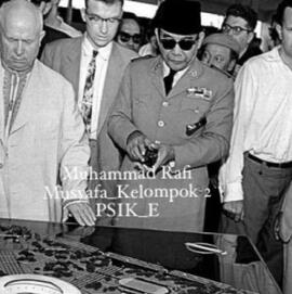 Item Kegemaran Soekarno terhadap Seni dan Arsitektur