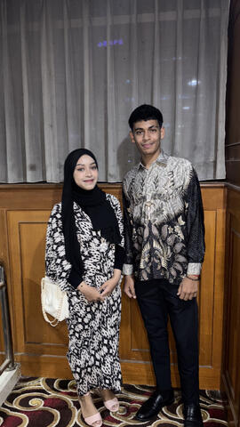 Foto Bersama Teman Dekat