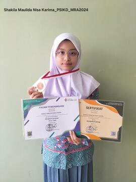Foto Saat Meraih Medali Emas Olimpiade Tingkat Nasional